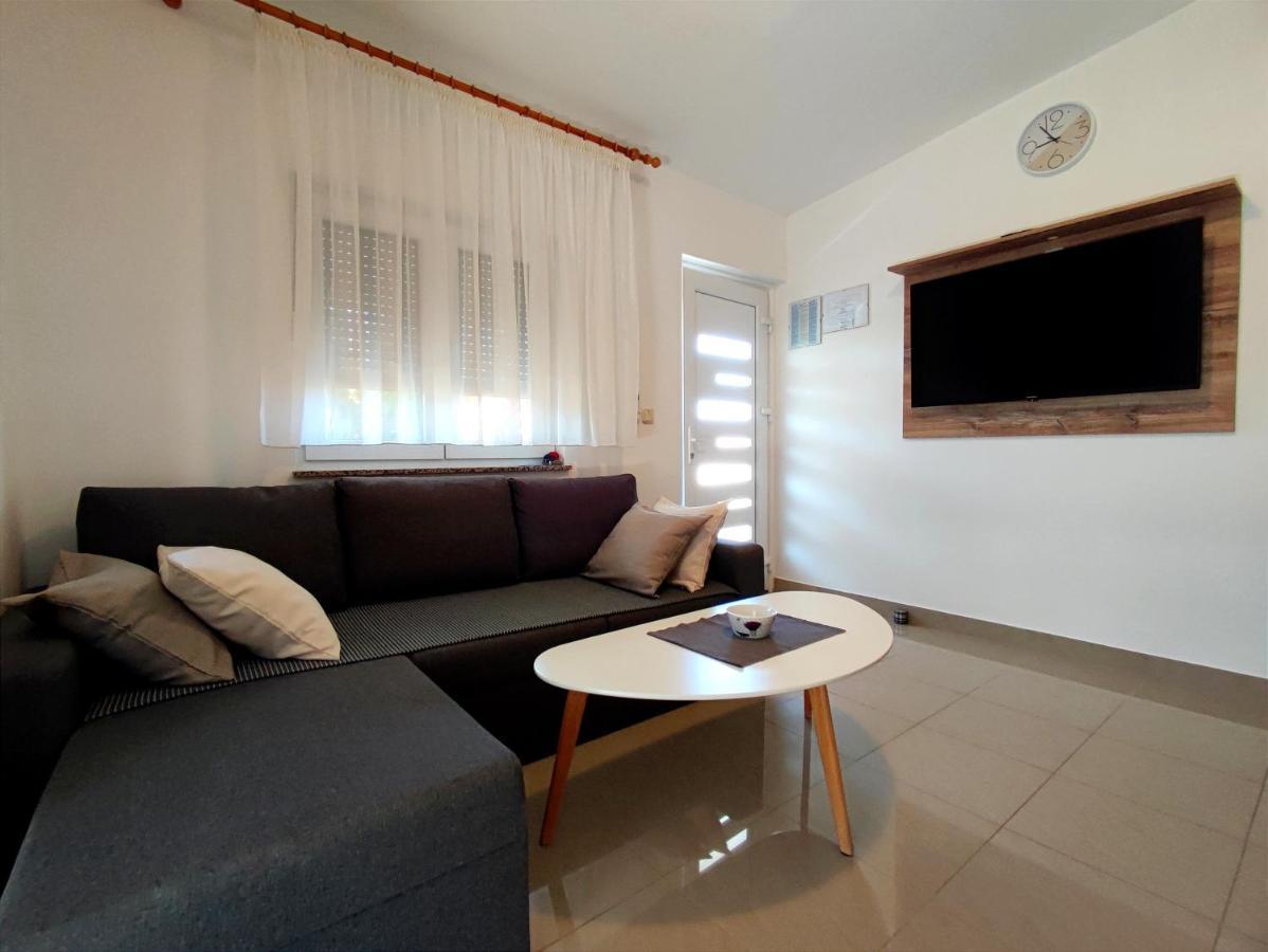 Apartments Jolic Vir Ngoại thất bức ảnh